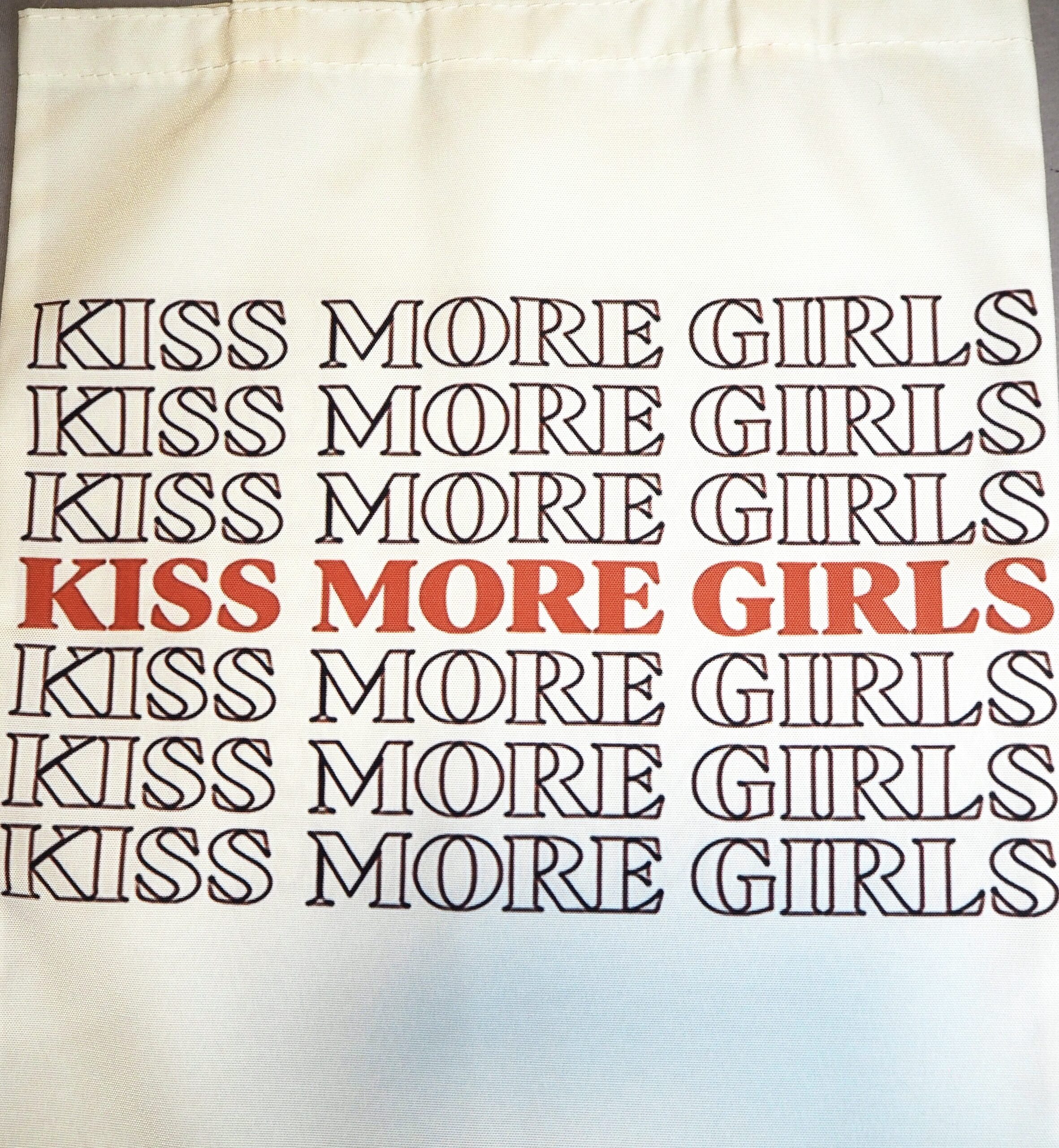 Totebag: Kiss More Girls - Bilde 2